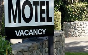Four Peaks Motel